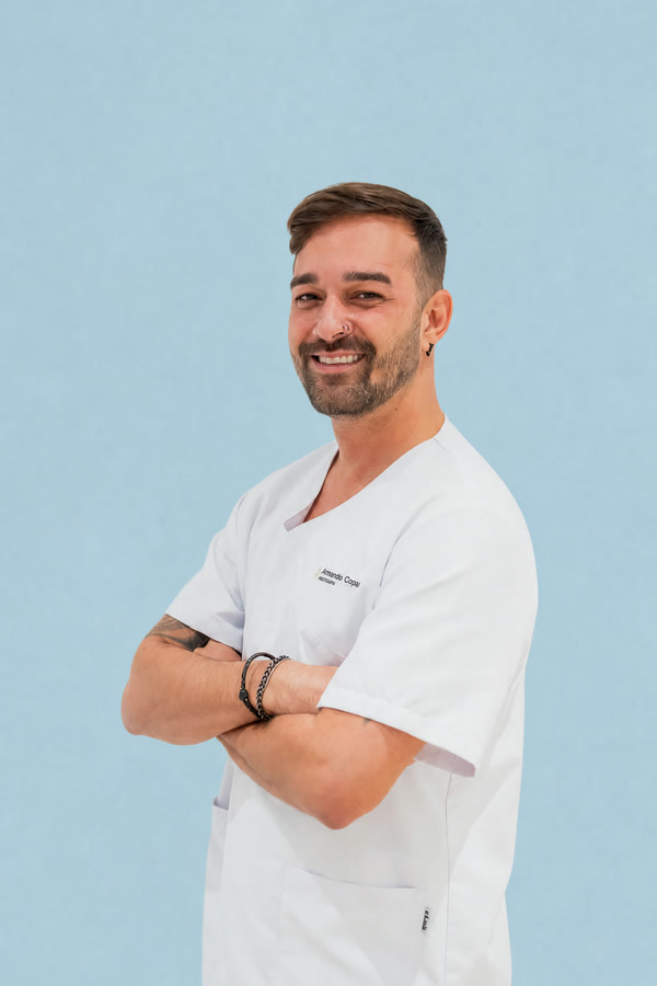 Armando Capote, Higienista en Clínica Dentta