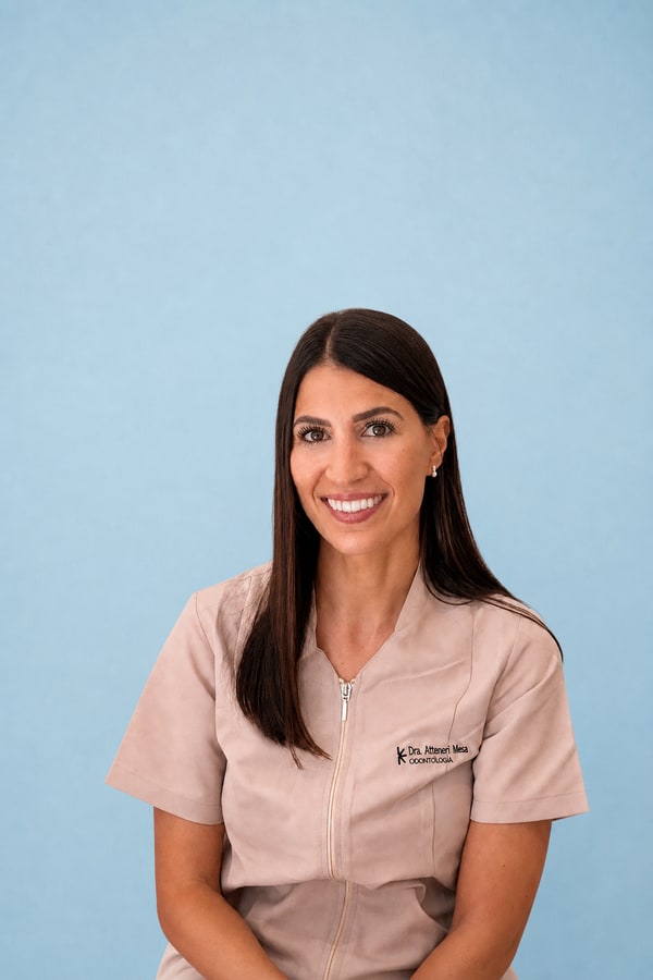 Atteneri Mesa Rodríguez, Odontóloga general · Fundadora en Clínica Dentta