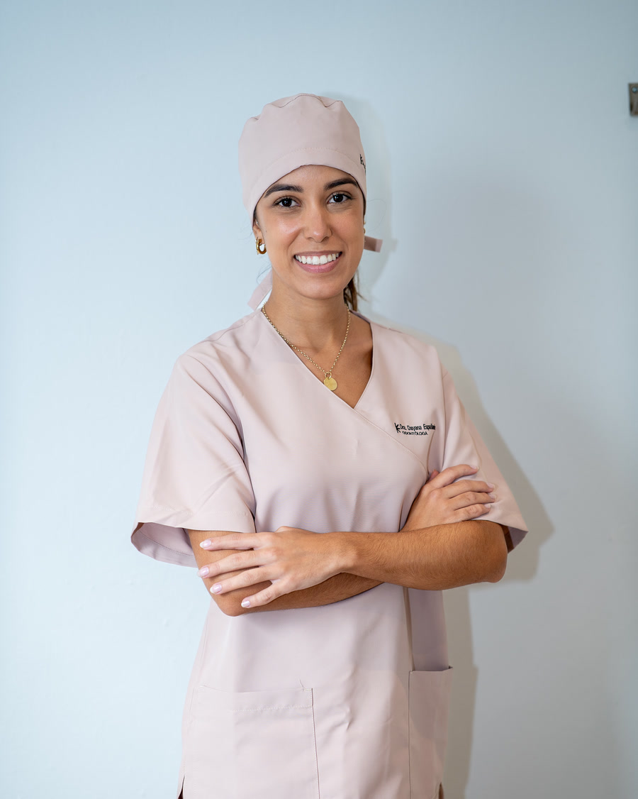 Dayana Espallardo Arbelo, Odontóloga · Ortodoncia en Clínica Dentta