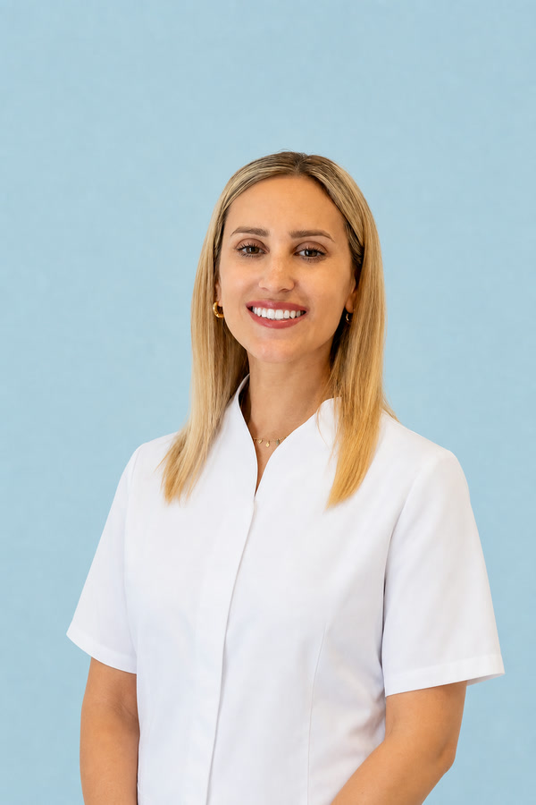 Joanna Almozara, Higienista en Clínica Dentta
